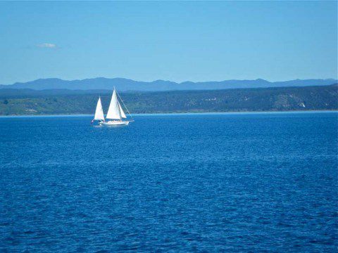 Sailing on Lake Taupo