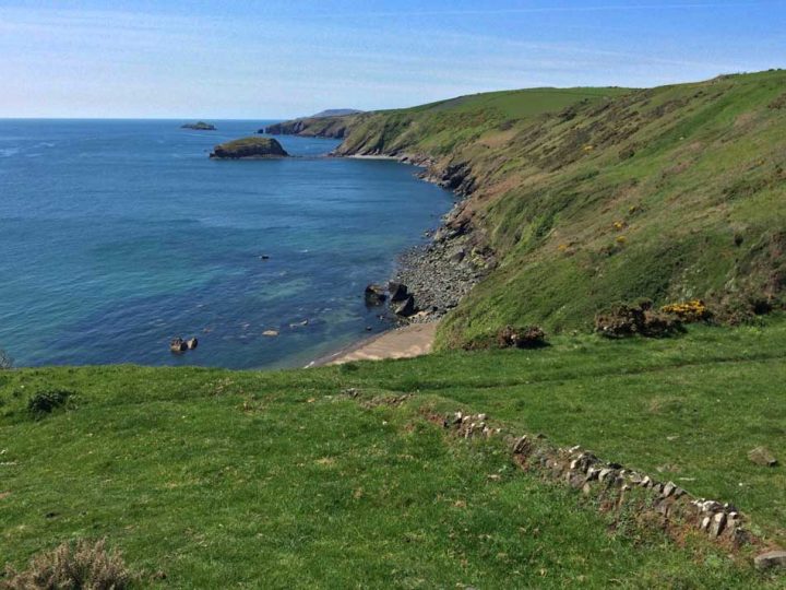 Porth Ysgo and Maen Gwenonwy