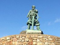 Statue