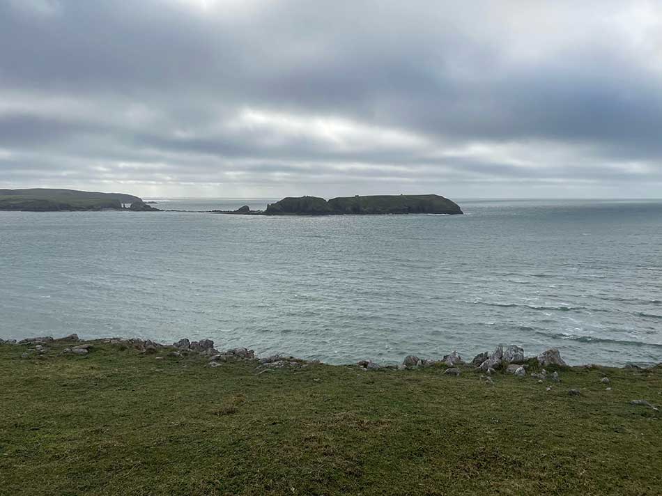 Wales Coast Path Run - Tenby to Manorbier - A Simple Life of Luxury