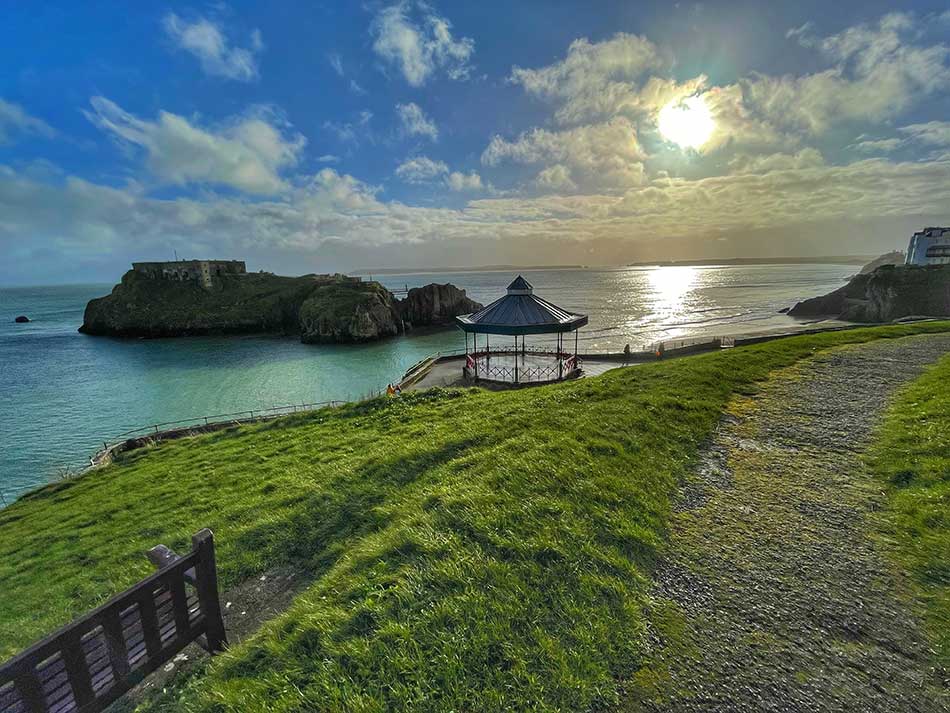 Wales Coast Path Run - Tenby to Manorbier - A Simple Life of Luxury