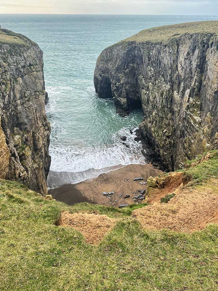 Wales Coast Path Run - Stackpole Quay to Green Bridge of Wales - A ...