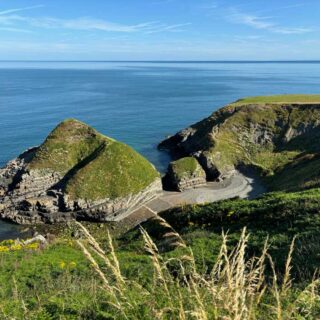 Castell Bach Bay